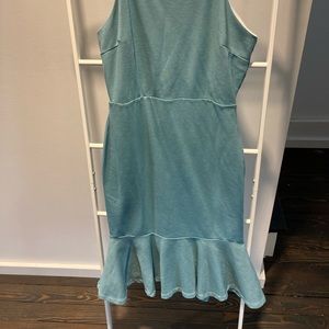 Lulu’s. Size M. Teal. Thick, stretchy cocktail dress with flutter hem.